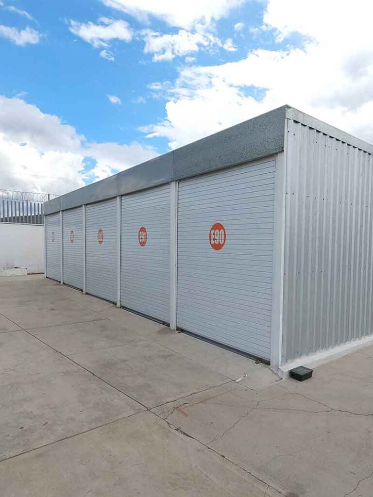 Bodegas Medianas sobre Costerita